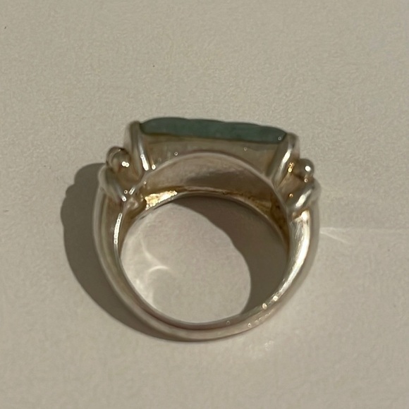 Vintage Judith Ripka Jade and Silver Ring. - Picture 4 of 5